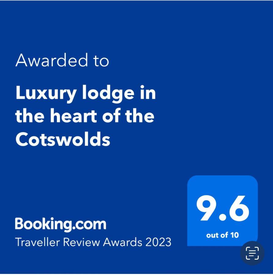 Luxury Lodge In The Heart Of The Cotswolds サイレンセスター エクステリア 写真